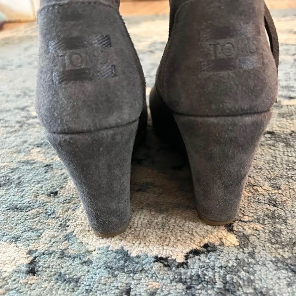 Toms Booties - Picture 2 of 4
